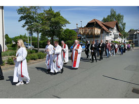 Bittprozession an Pfingstmontag (Foto: Karl-Franz Thiede)